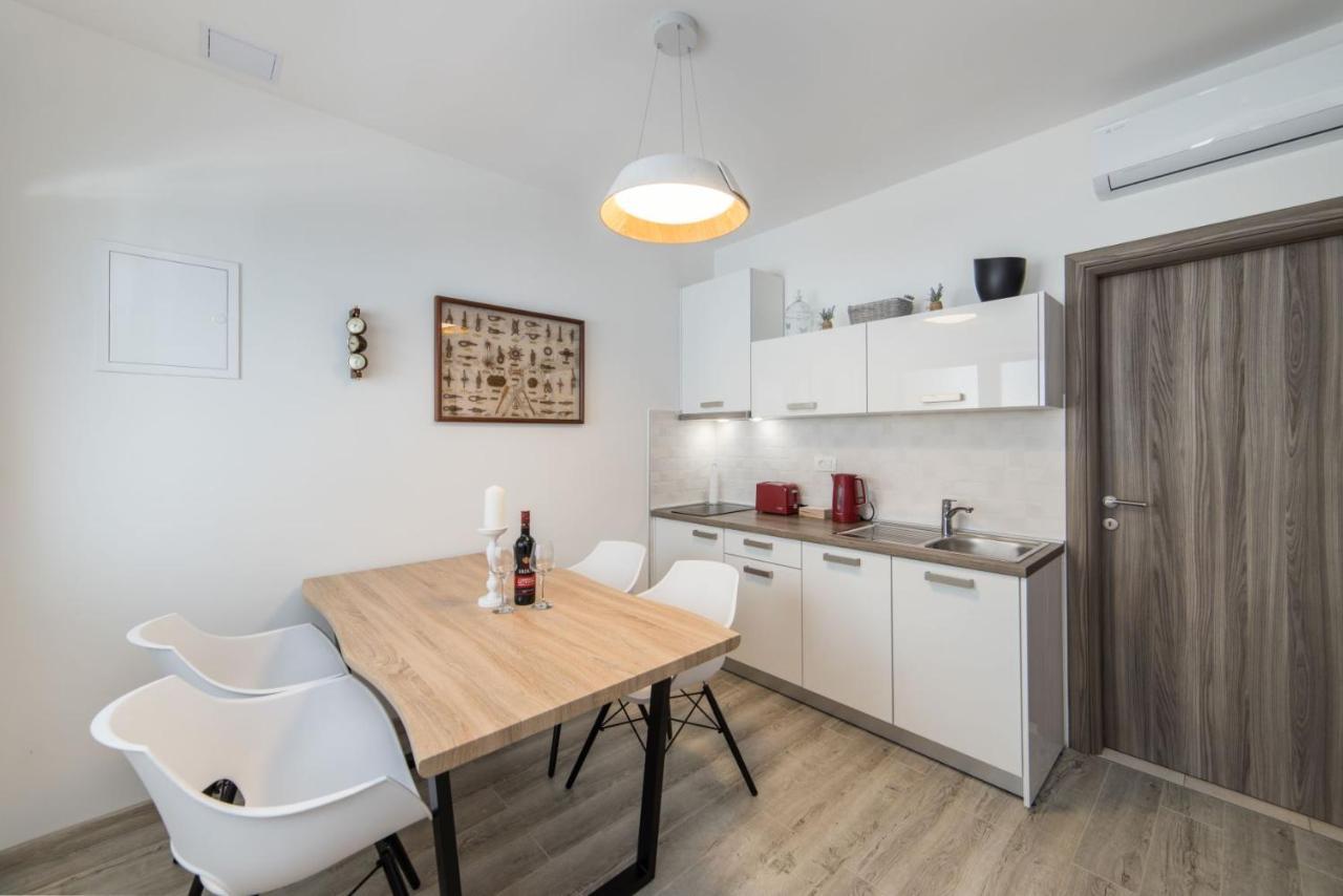 Villa Jadranka Apartments Tučepi Eksteriør bilde